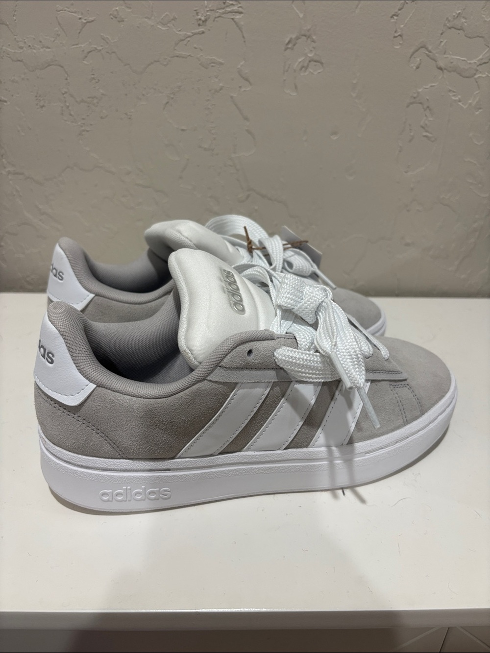 BRAND NEW with tags and box Adidas Light Gray & White Suede Low-Top Sneakers - Picture 4 of 6